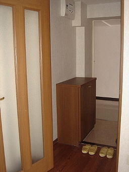 s-303-08.jpg